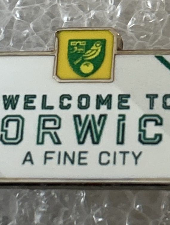 Norwich City ~ Welcome To Norwich Street Sign