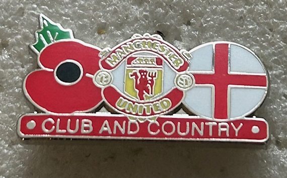Manchester United Enamel Badge ~ Club And Country