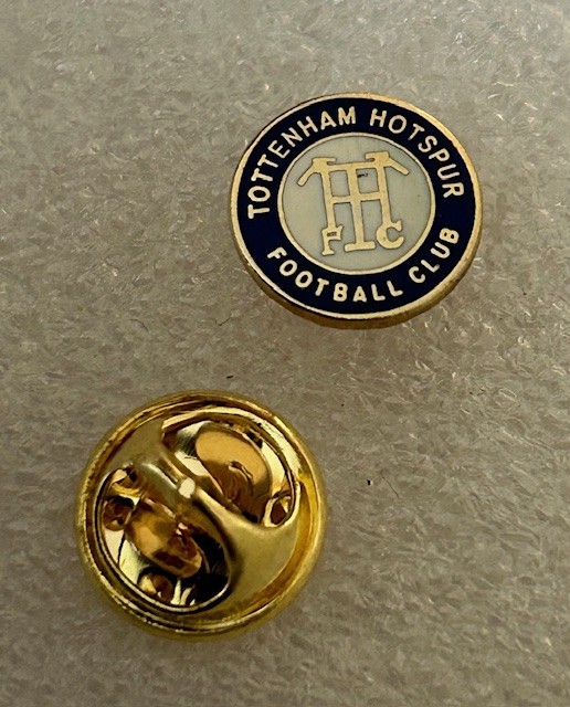 Tottenham Hotspur Enamel Badge ~ Small Discrete Round Design